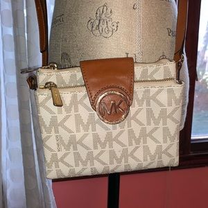 Michael Kors Crossbody